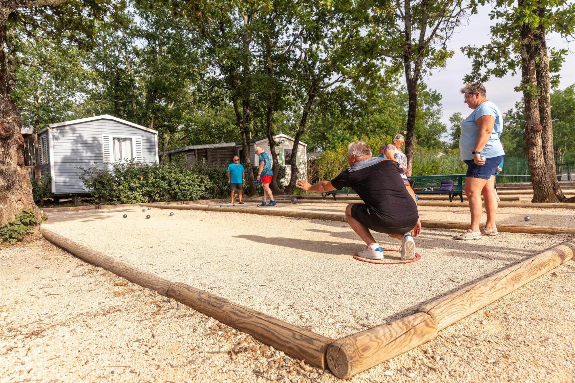 Camping Domaine De Chaussy Lagorce  Eksteriør billede